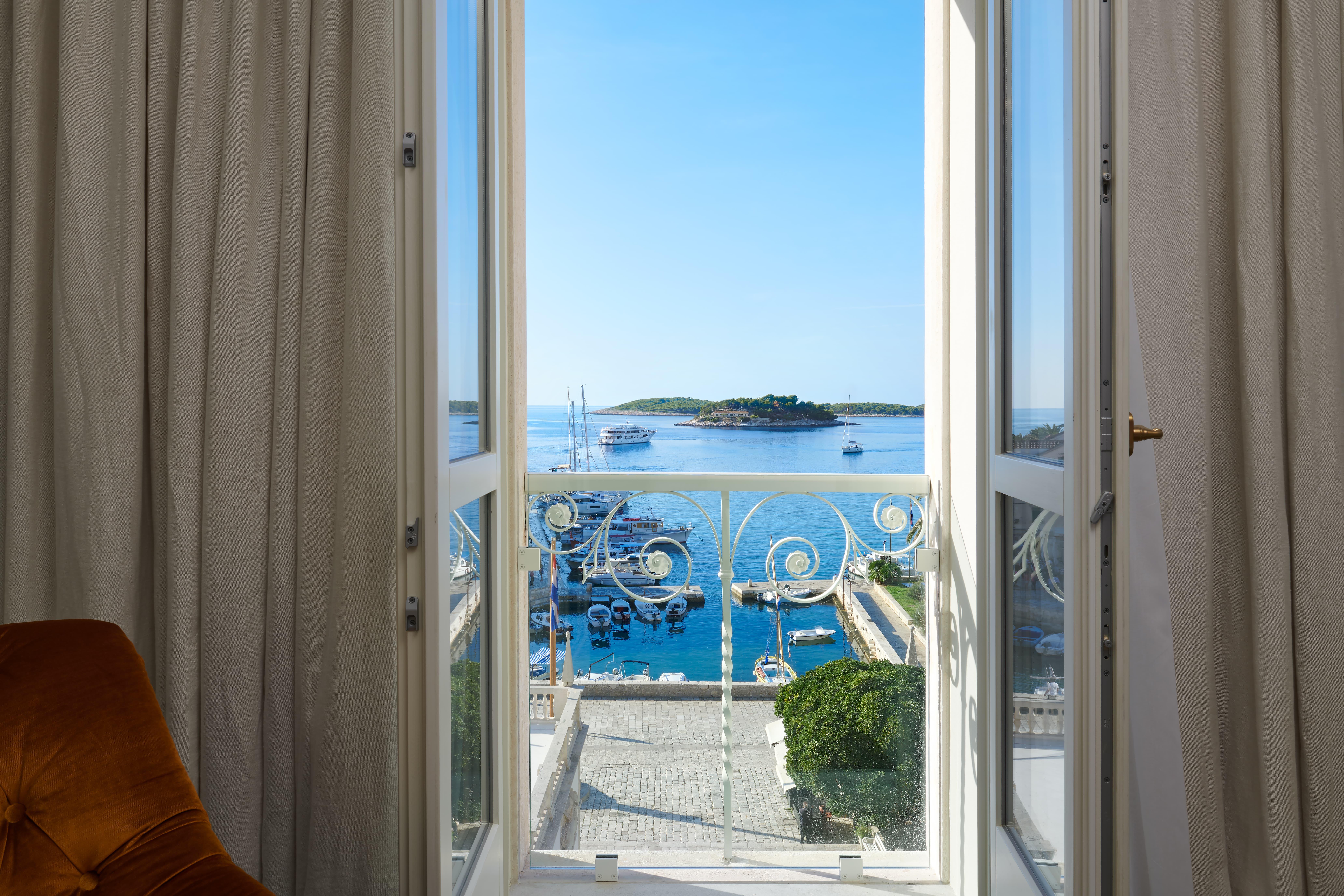 Palace Elisabeth, Hvar Heritage Hotel - The Leading Hotels Of The World Hvar Town Exterior photo