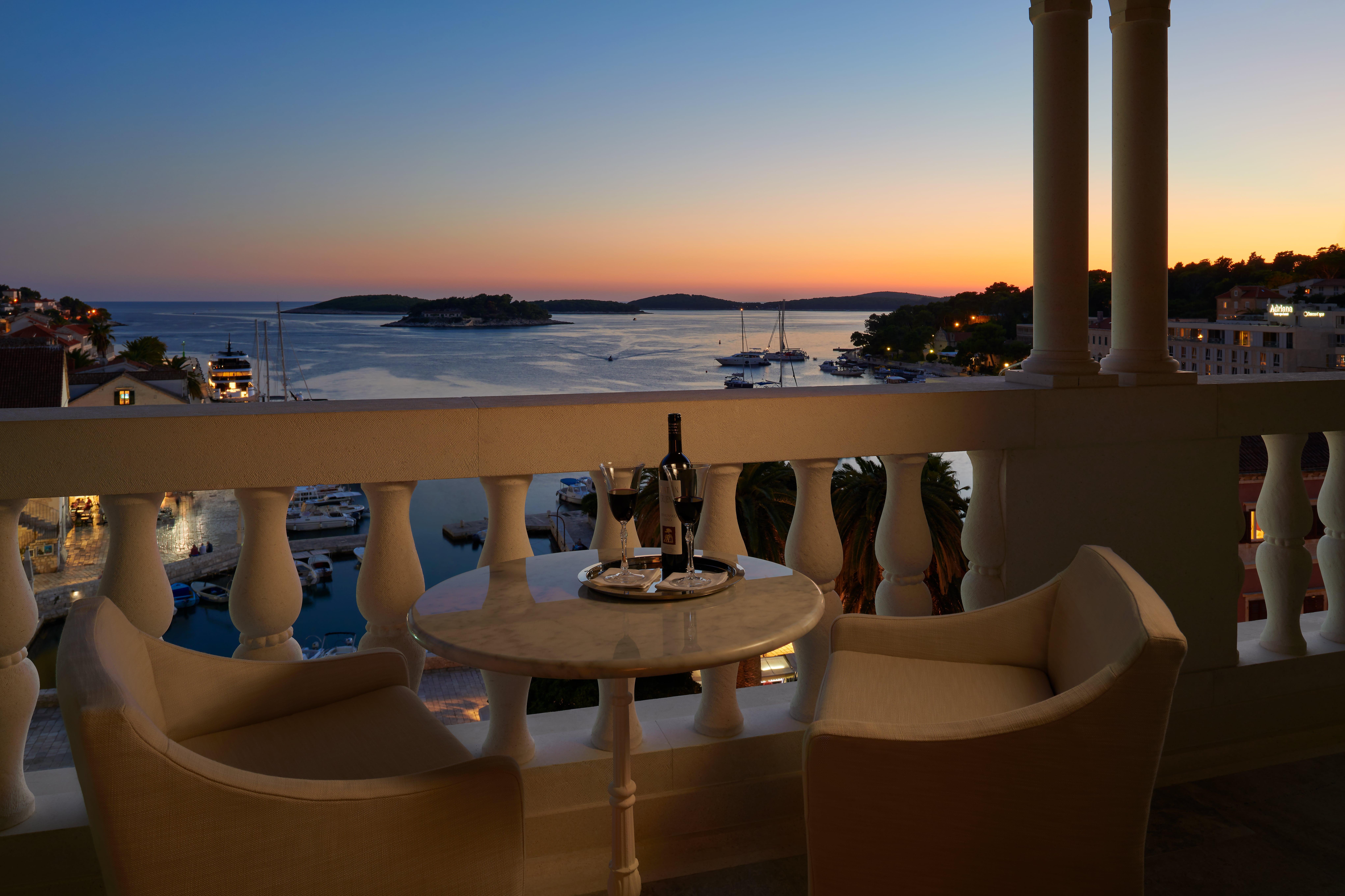 Palace Elisabeth, Hvar Heritage Hotel - The Leading Hotels Of The World Hvar Town Exterior photo